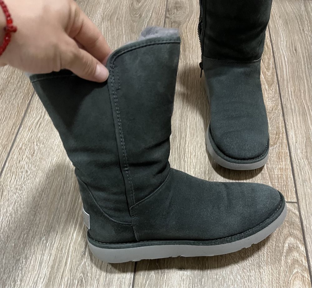 Натуральний замш UGG (оригінал)