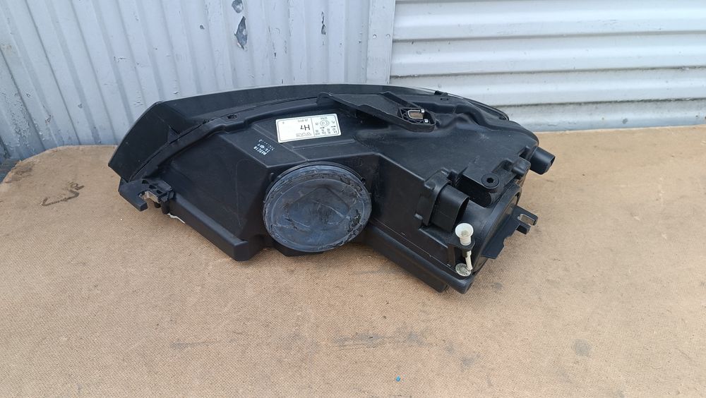 Vendo farol direito Audi A3 8P ano 2003/13