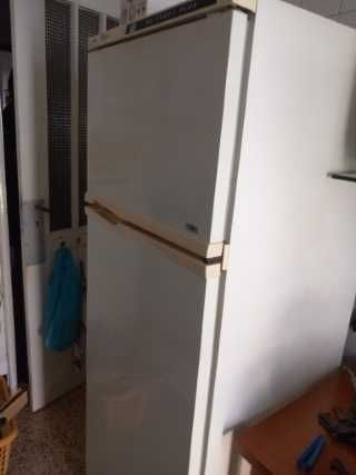 Frigorífico Philips Whirlpool No Frost Plus