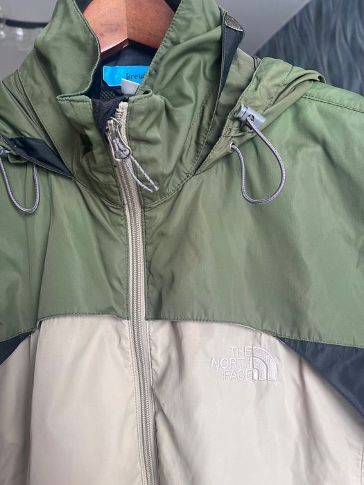 The North Face вітровка