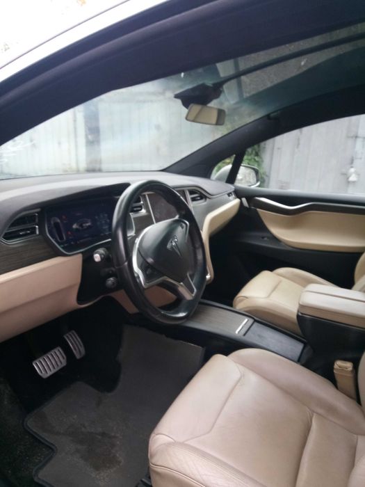 TESLA model X p90 16рік