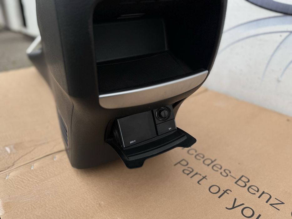 Центральна консоль підлокітник холодильник Веклас 447 Vito V-class