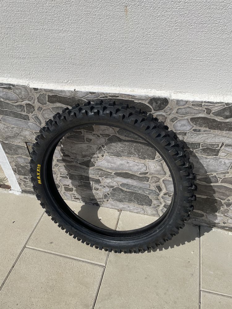 Pneu Maxxis 90/90 21 novo