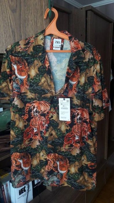 Новая мужская рубашка зара тенниска с животным принтом тигры от ZARA