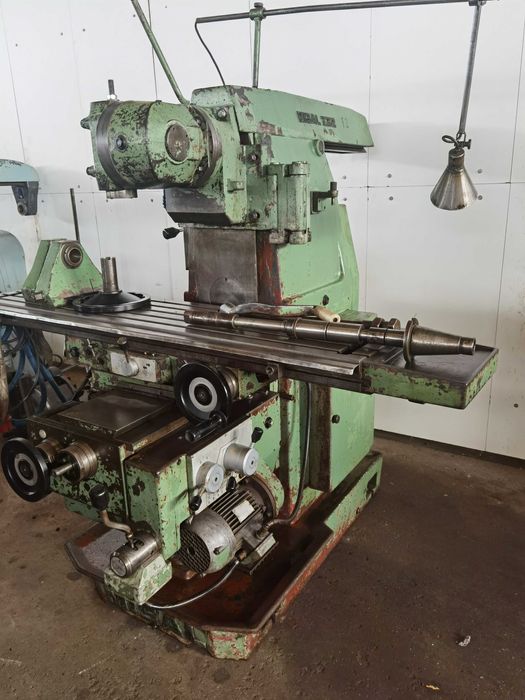 Fresadora Universal MISAL 732 usado