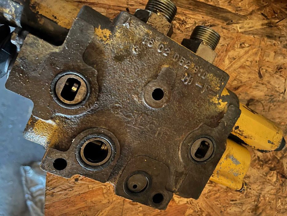 Sekcje rozdzielacza CAT