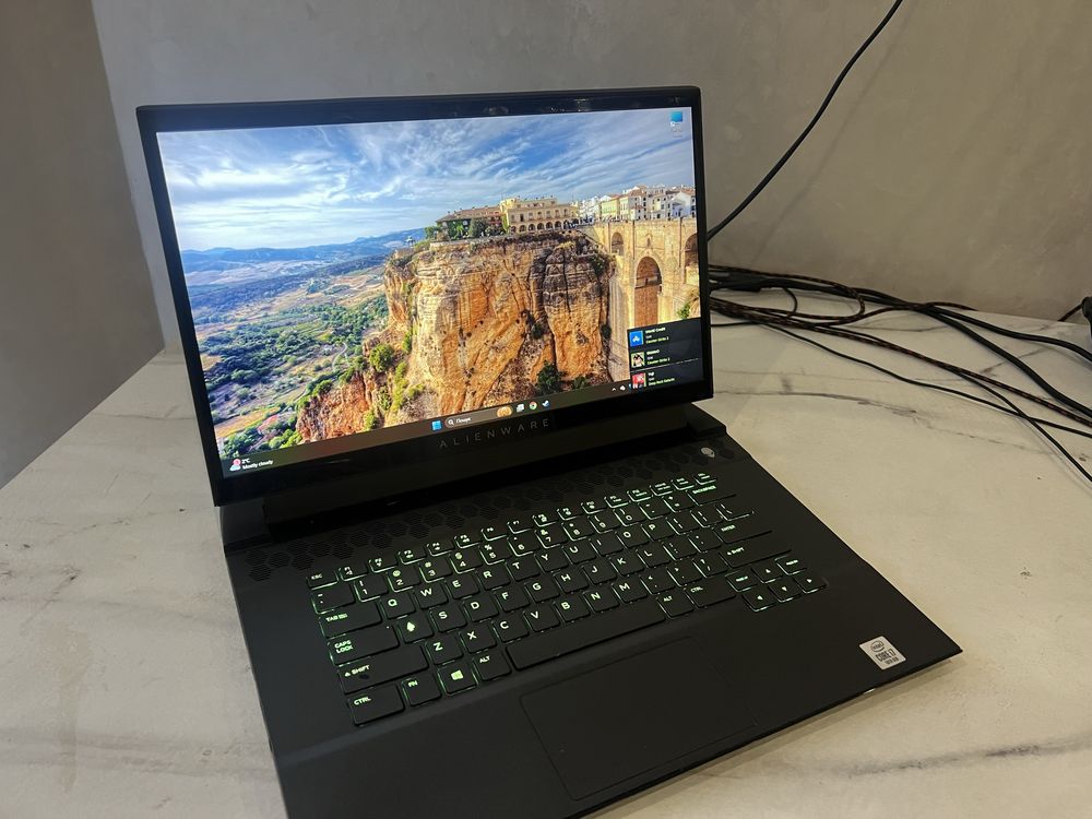 Ноутбук Alienware m15.