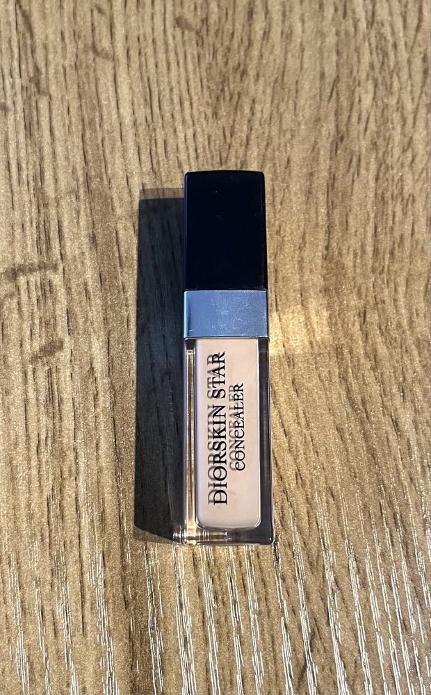 Dior Diorskin Star Concealer 001 korektor do twarzy
