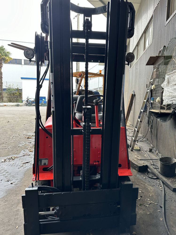 Empilhador linde 1500 kgrs gás triplex
