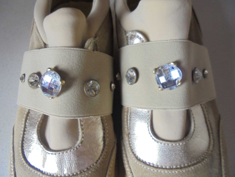 sapatilhas de mulher cor bege