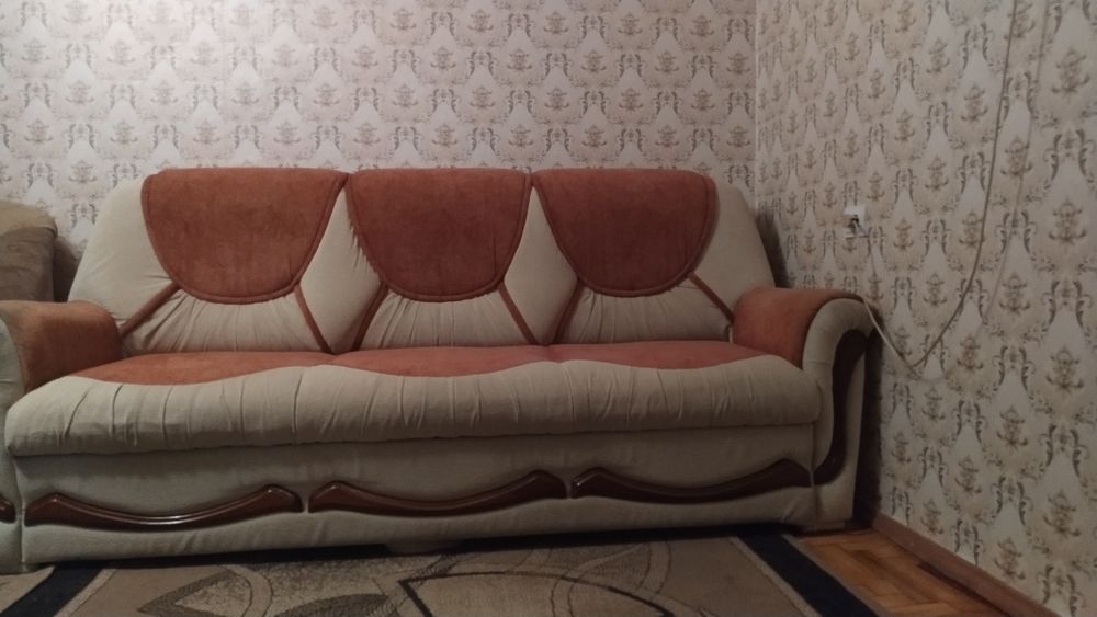 Диван розкладний, в хорошому стані б/в