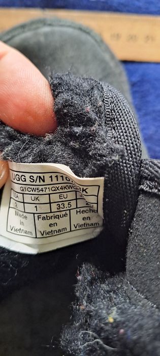 Продам замшевые угги.