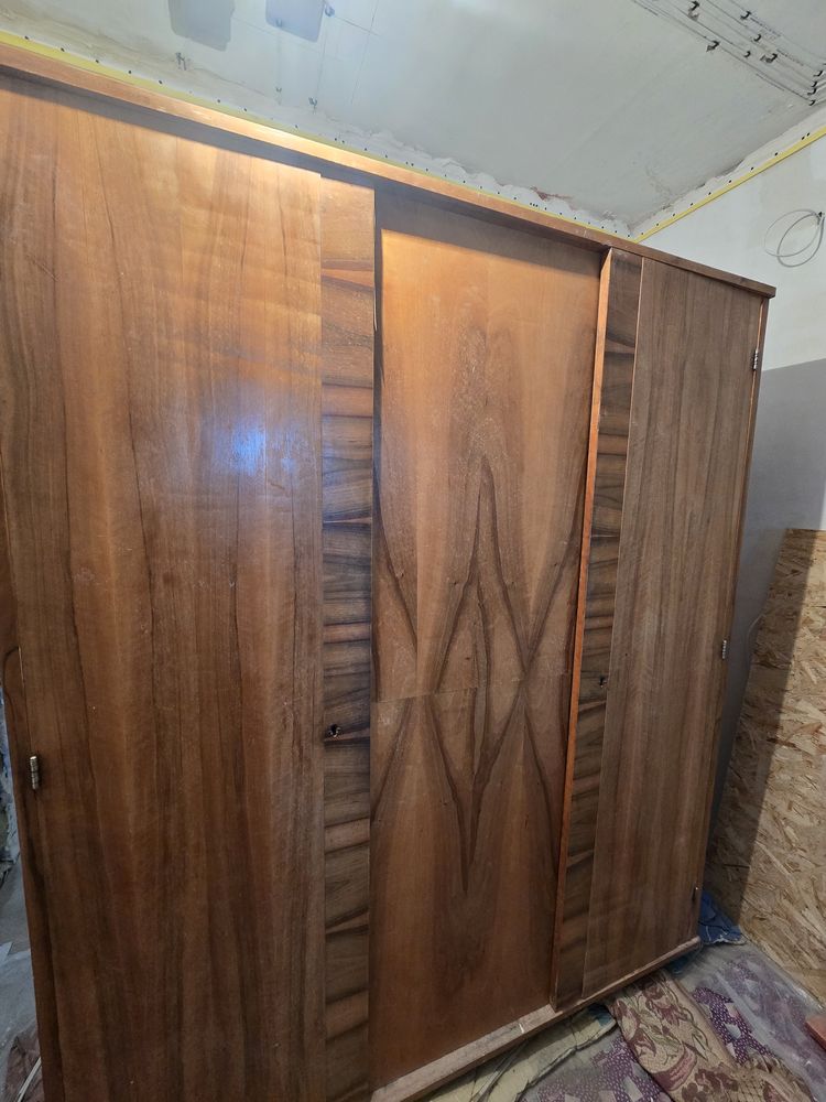 Продам шафу у гарному стані