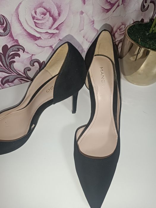 Туфли Манго б/у замш в отличном состоянии 36 размер,по стельке 22 см