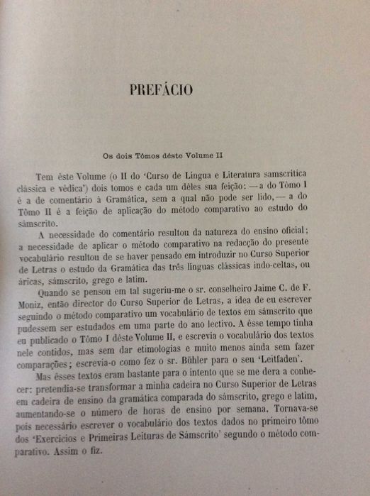Curso de literatura e língua samscrítica clássica e védica