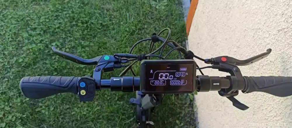 Trotinete elétrica nova com caixa e garantia + acessórios extras