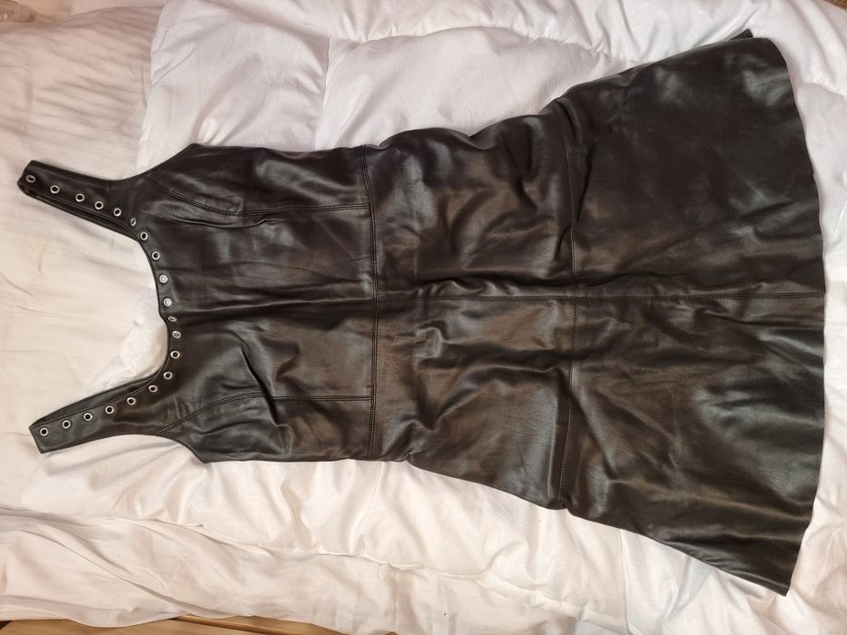 Шкіряна сукня сарафан MANGO