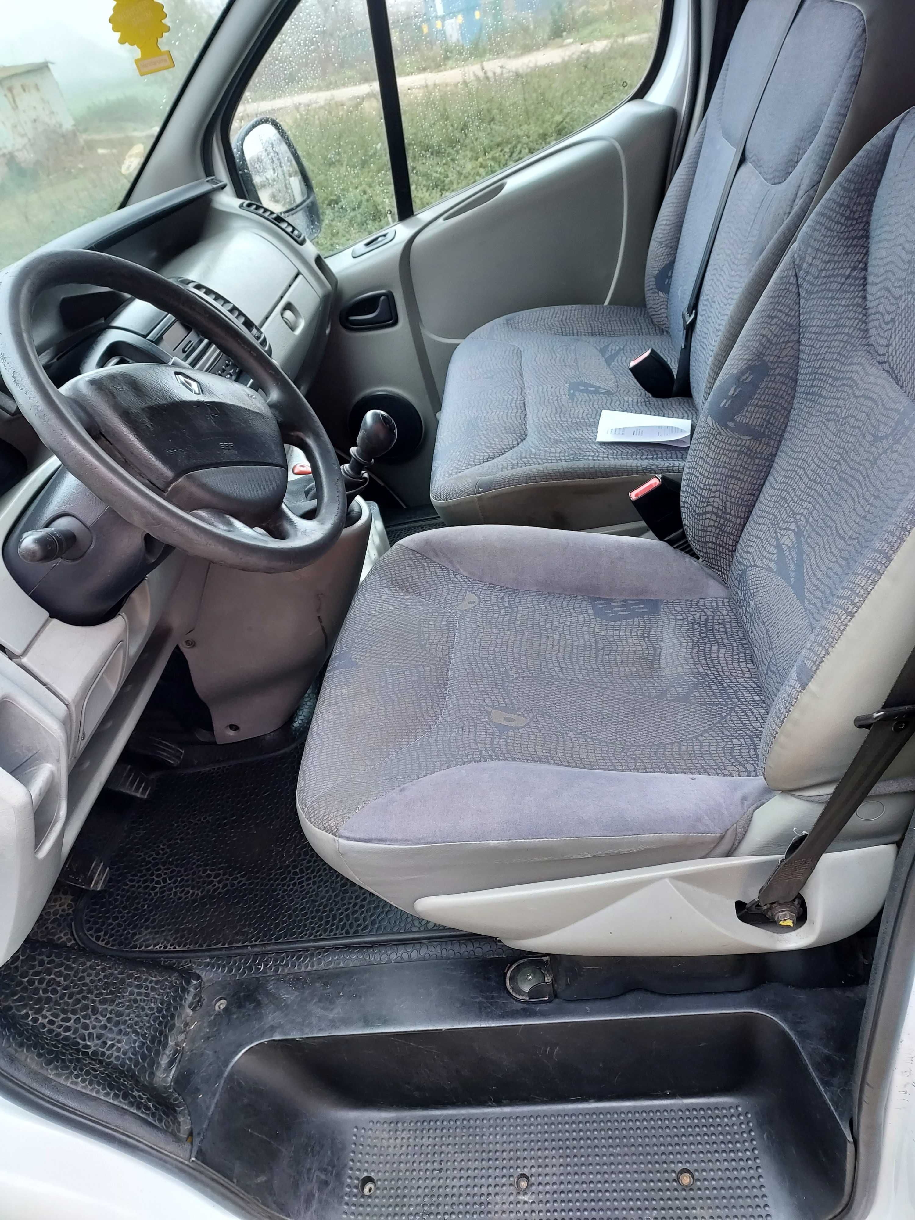 Renault trafic II lift 2007rok długi wysoki l2h2 niski przebieg