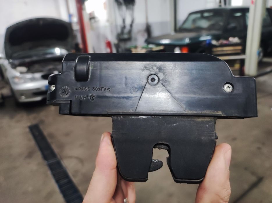 Fechadura mala Peugeot 407 sw