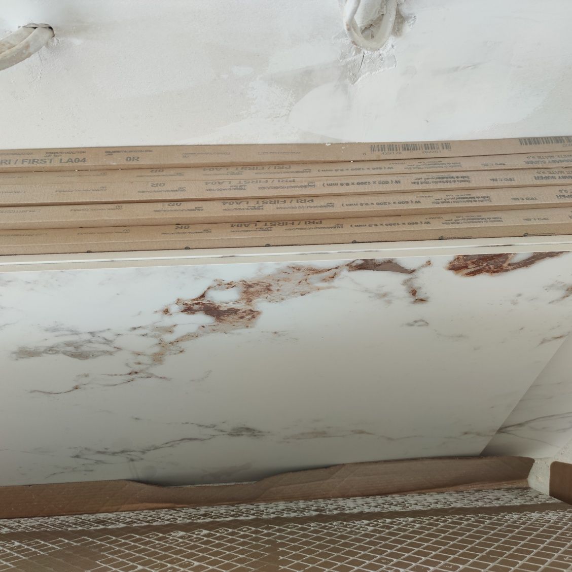 Hiszpańskie płytki 60x120 HALCON Barnaby Super White Mate 8m2