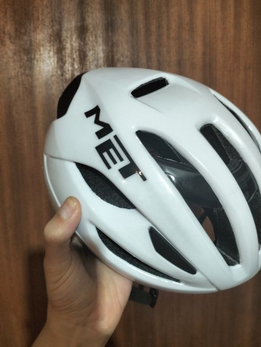 Capacete novo Met Rivale