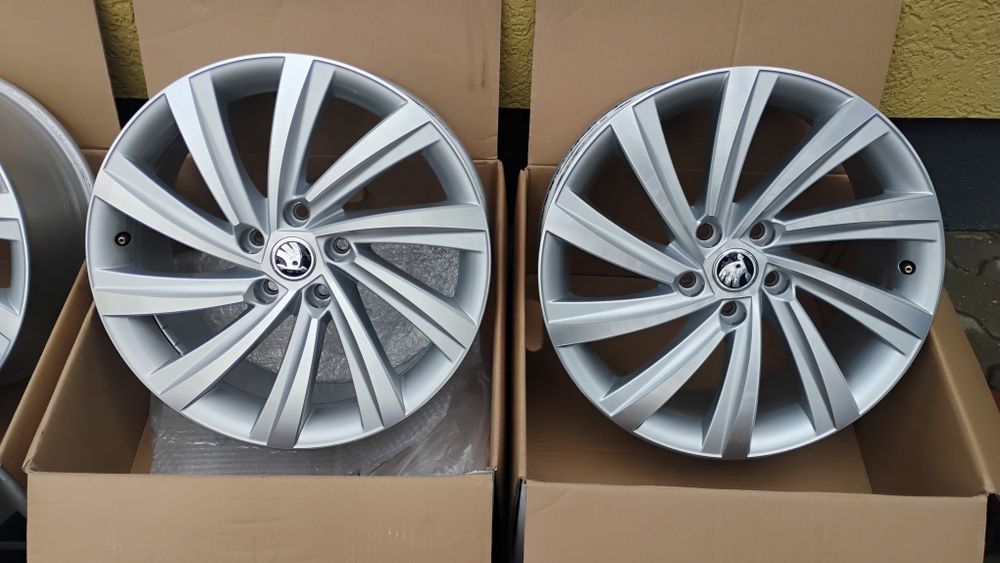 Felgi Skoda 18 Octavia IV 5E3 ET48 7,5J VW 5x112