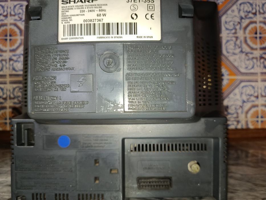 Televisão Sharp a cores