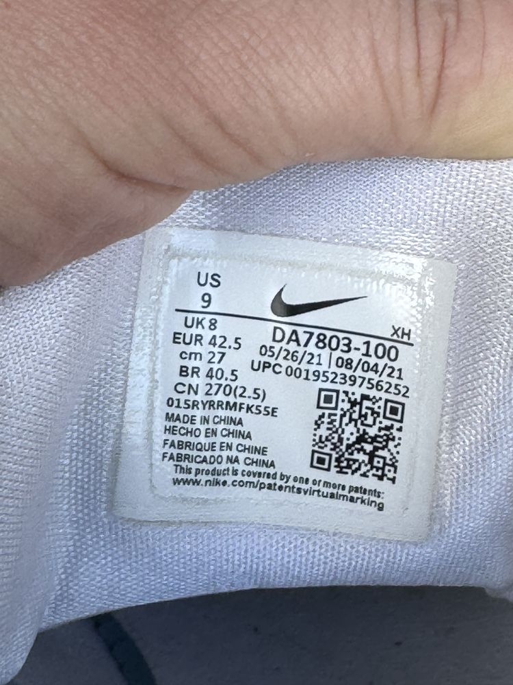 Кроссовки Nike Kyrie 4 Размер 42,5