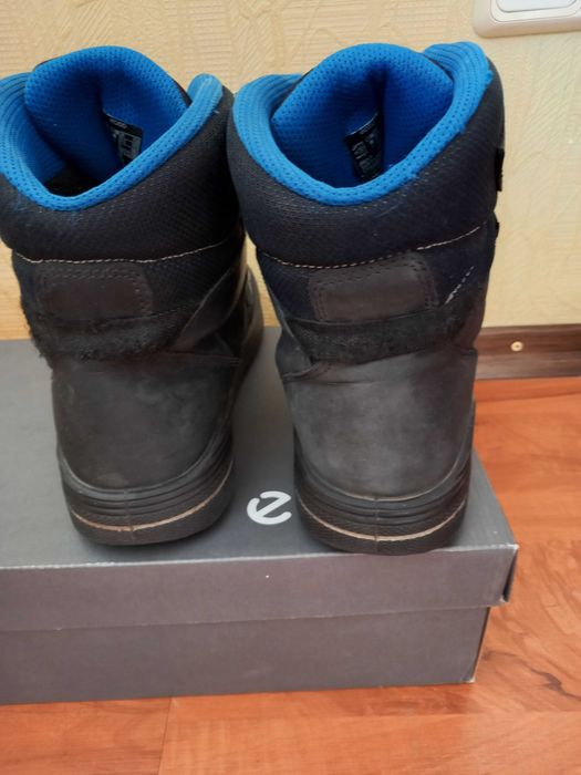 Чоботи чоловічі зимові 38. Ecco
