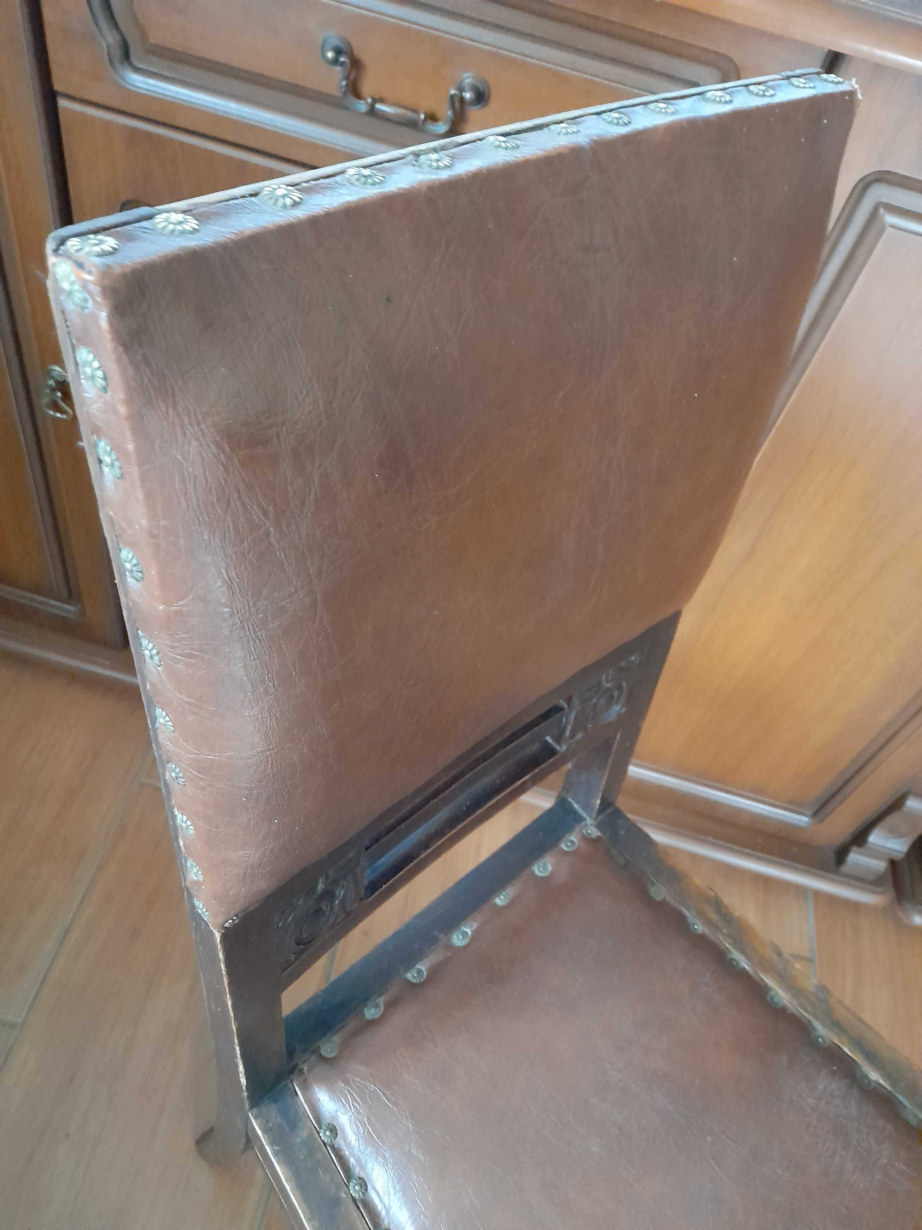 krzesło drewniane ,skóra ,stare