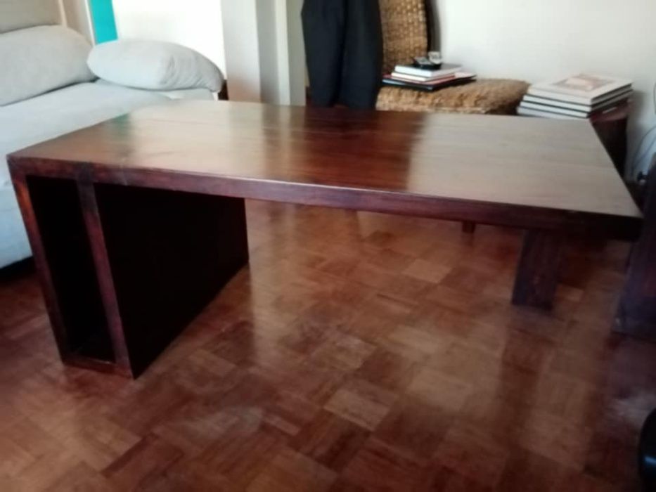 Mesa de Nogueira Maciça