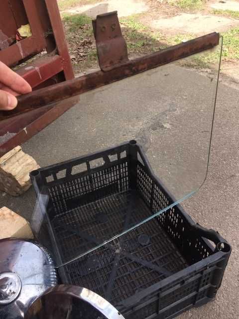 Скло у двері  Москвич 407,403