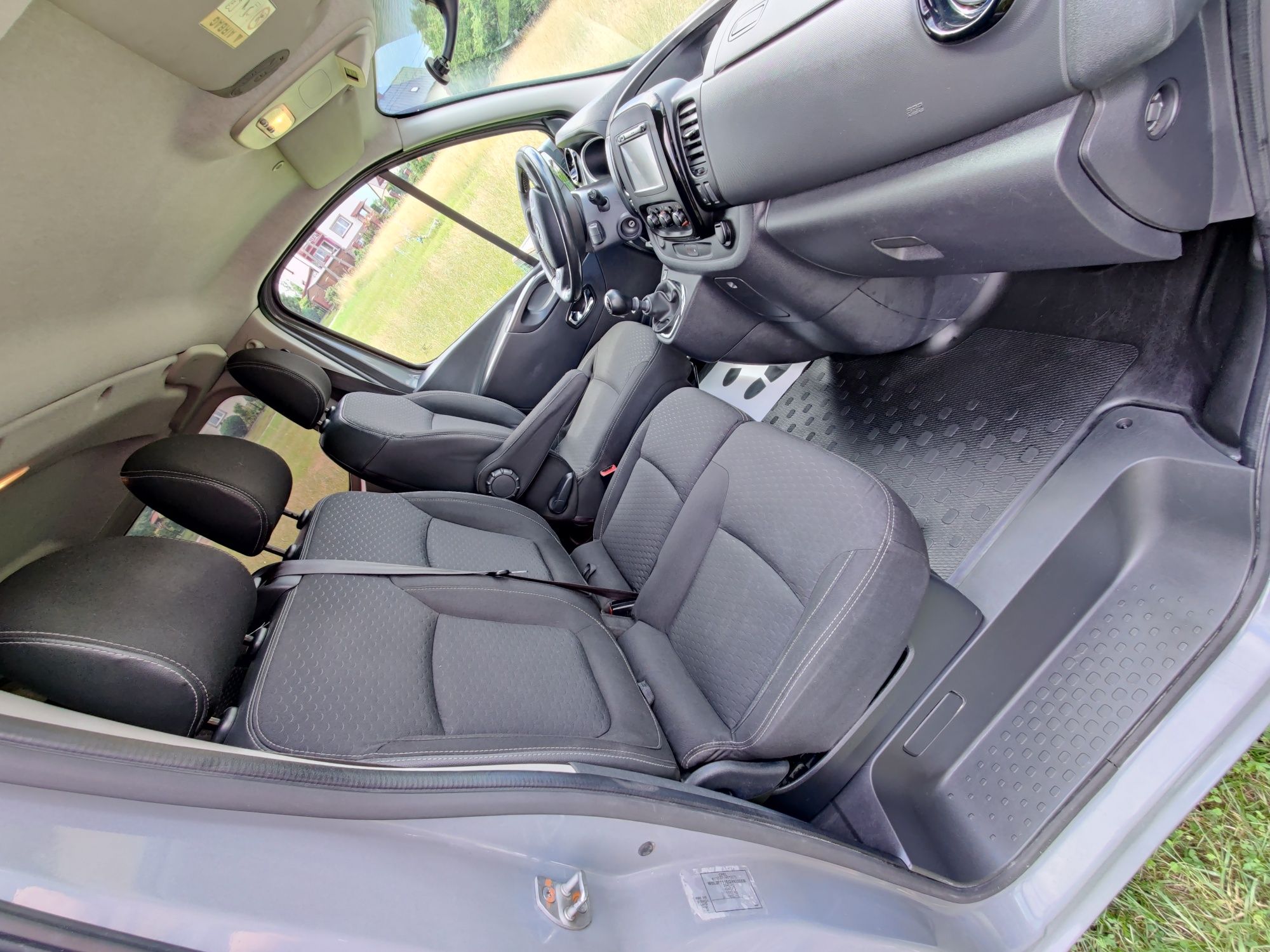 Zamiana na minikoparke Opel Vivaro Twin Turbo (brygadowy)