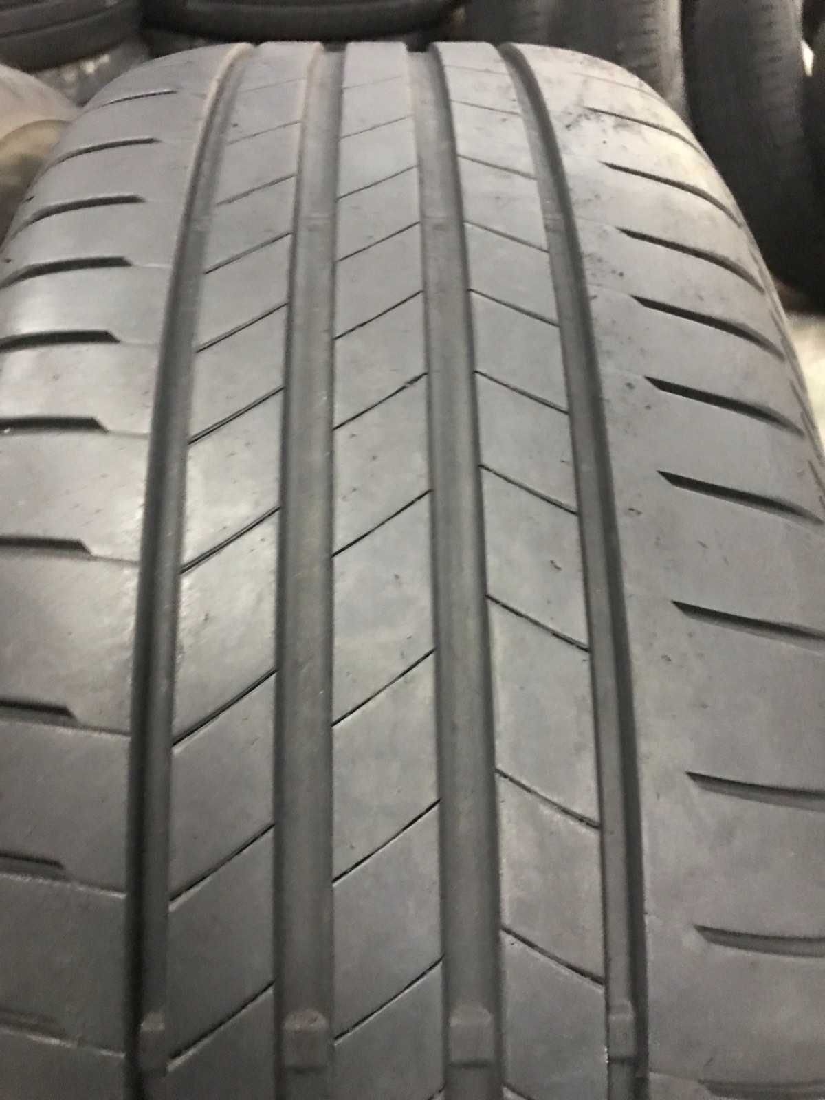 Шини  Bridgestone 225/60r17 Пара літо б/у склад Оригінал