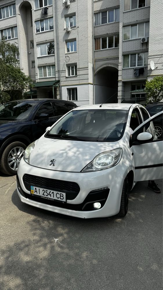 Peugeout 107 2012
