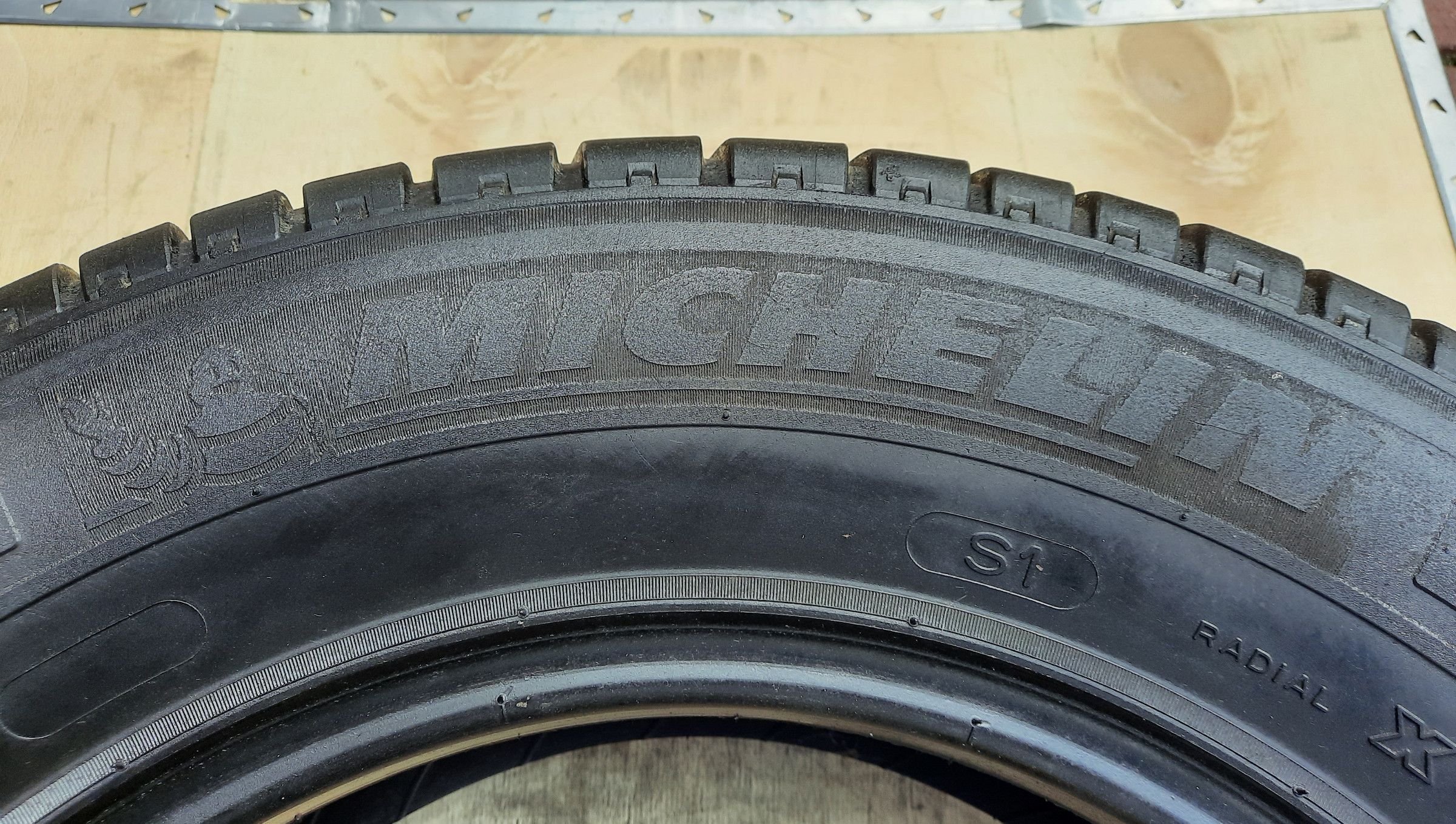 Opony dostawcze letnie 235/65R16C 115/113R Michelin Agilis | 2 szt