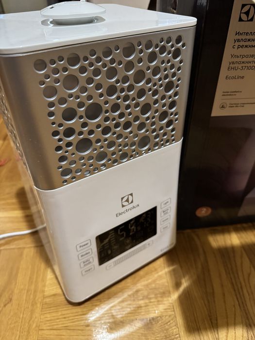 Зволожувач повітря ELECTROLUX EHU-3715D Ecoline