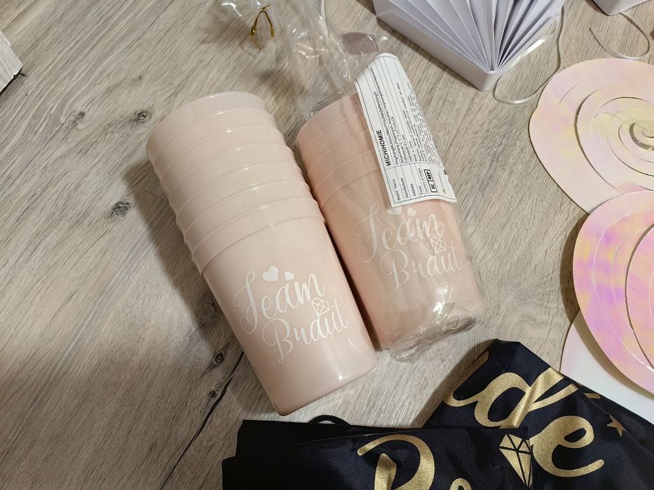 Zestaw panna młoda wieczór panieński girlanda kubki okulary serca