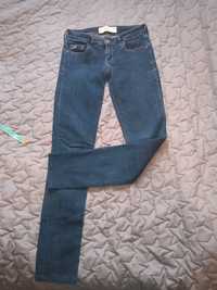Damskie jeansy Hollister XS