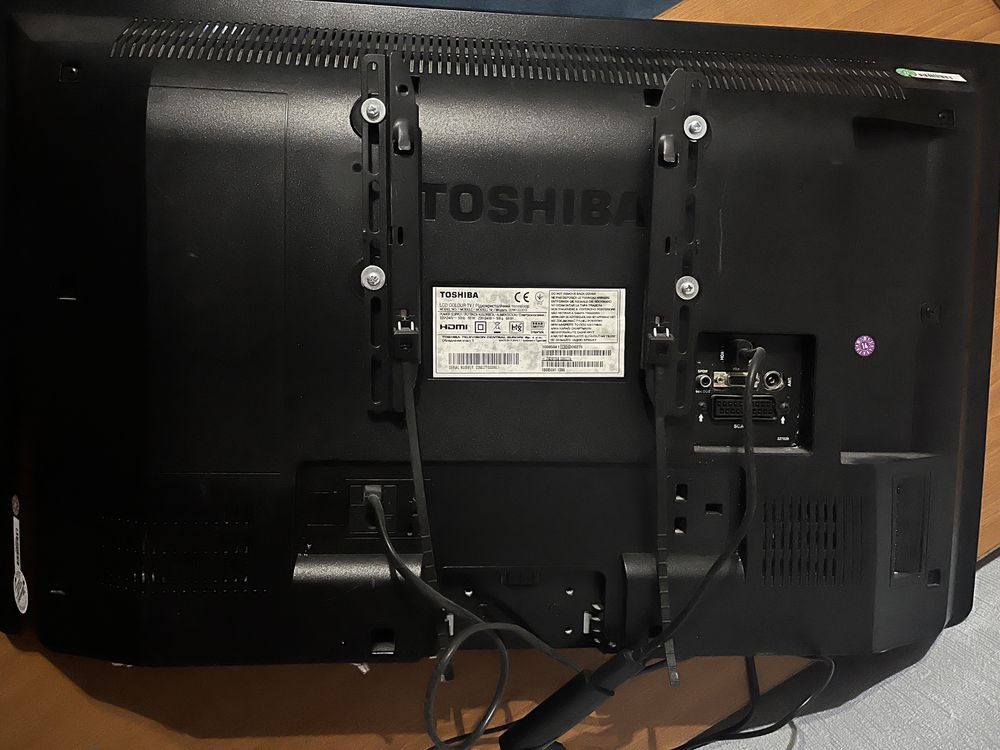 телевізор  Toshiba Модель : 32W1333DG