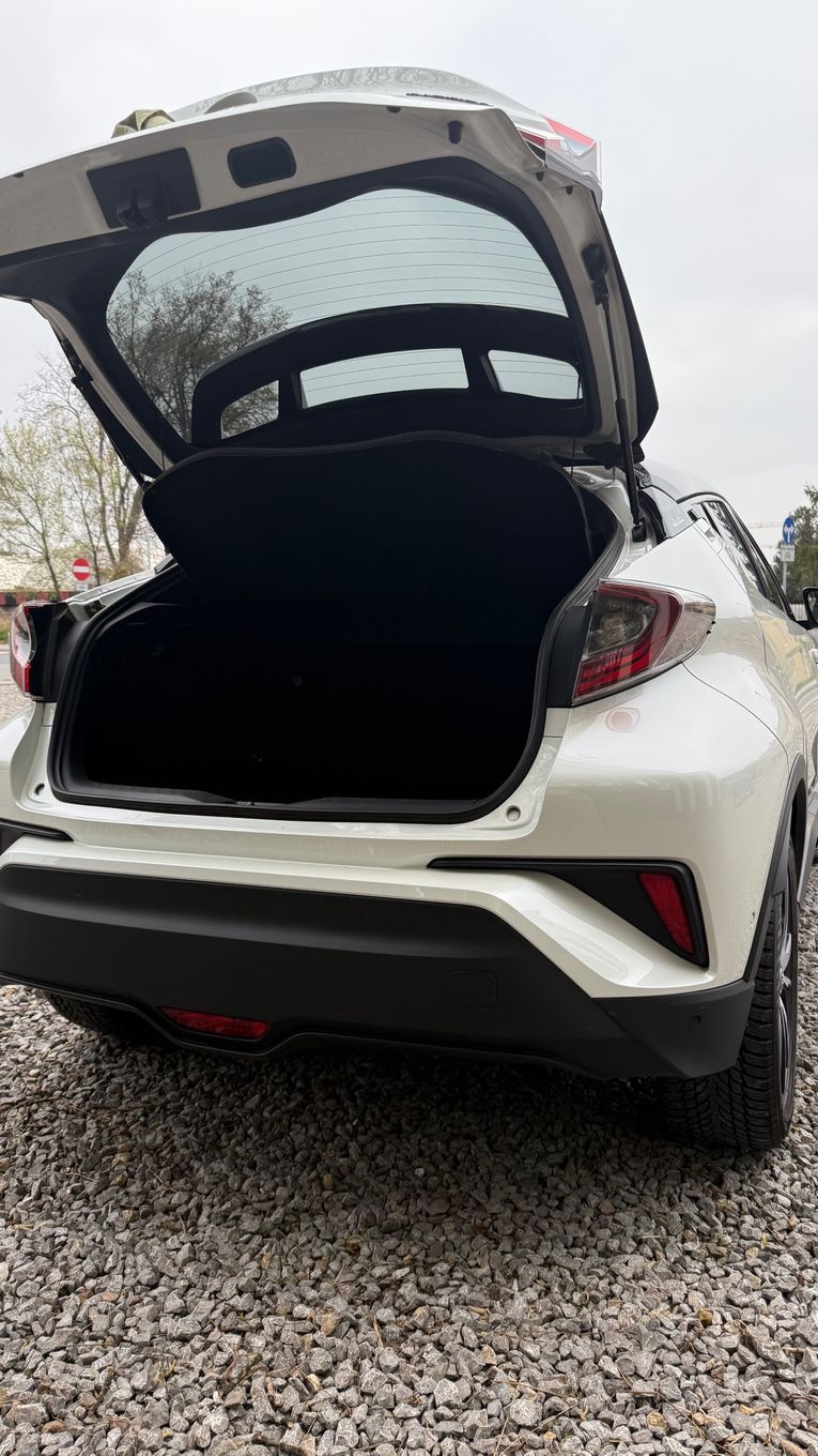 Toyota C-HR Toyota C-HR 1.8 hybryda, SELECTION, cena netto FV23%, LEASING