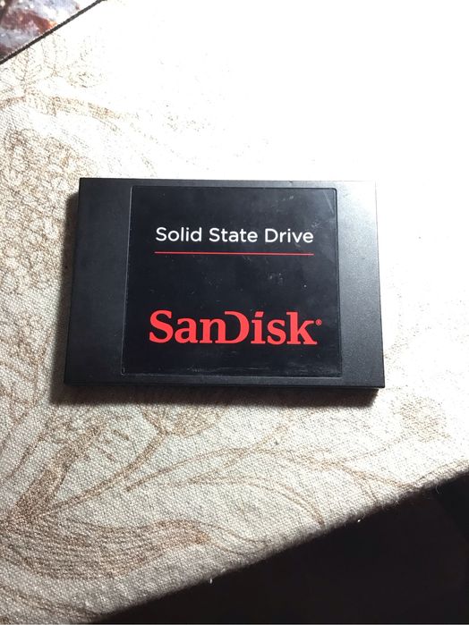 Накопичувач (SSD) SanDisk моделі SDSSDP-128G.