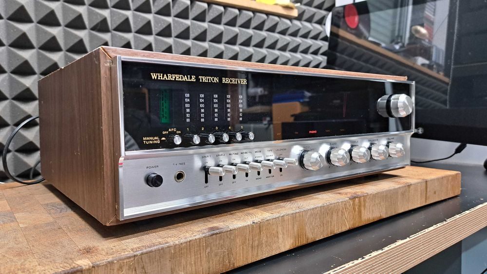 Amplituner Wharfedale triton