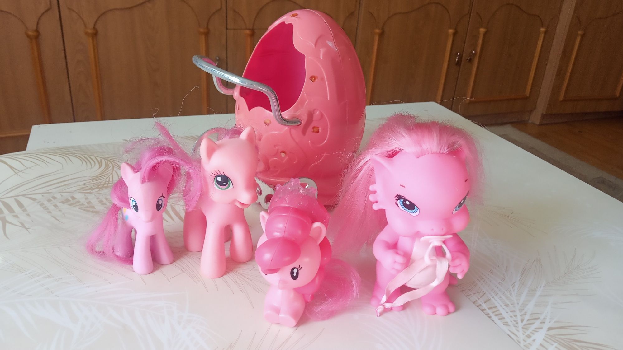 Różowe lalki smok little pony konik +wózek karoca komplet zestaw