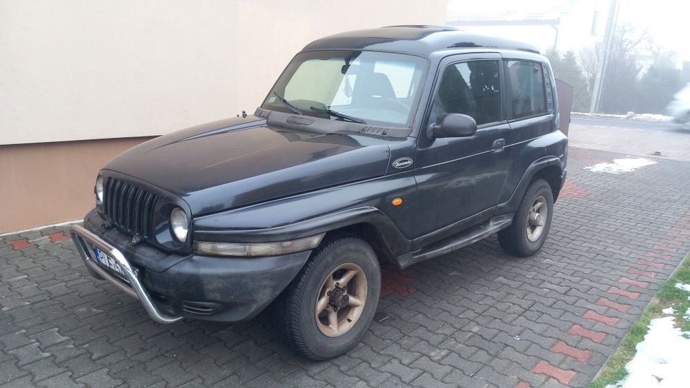 Tanio Korando rok 2000,silnik 2.3 diesel,cena 4900 zł