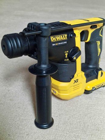 DeWalt DCH072 z akumulatorem