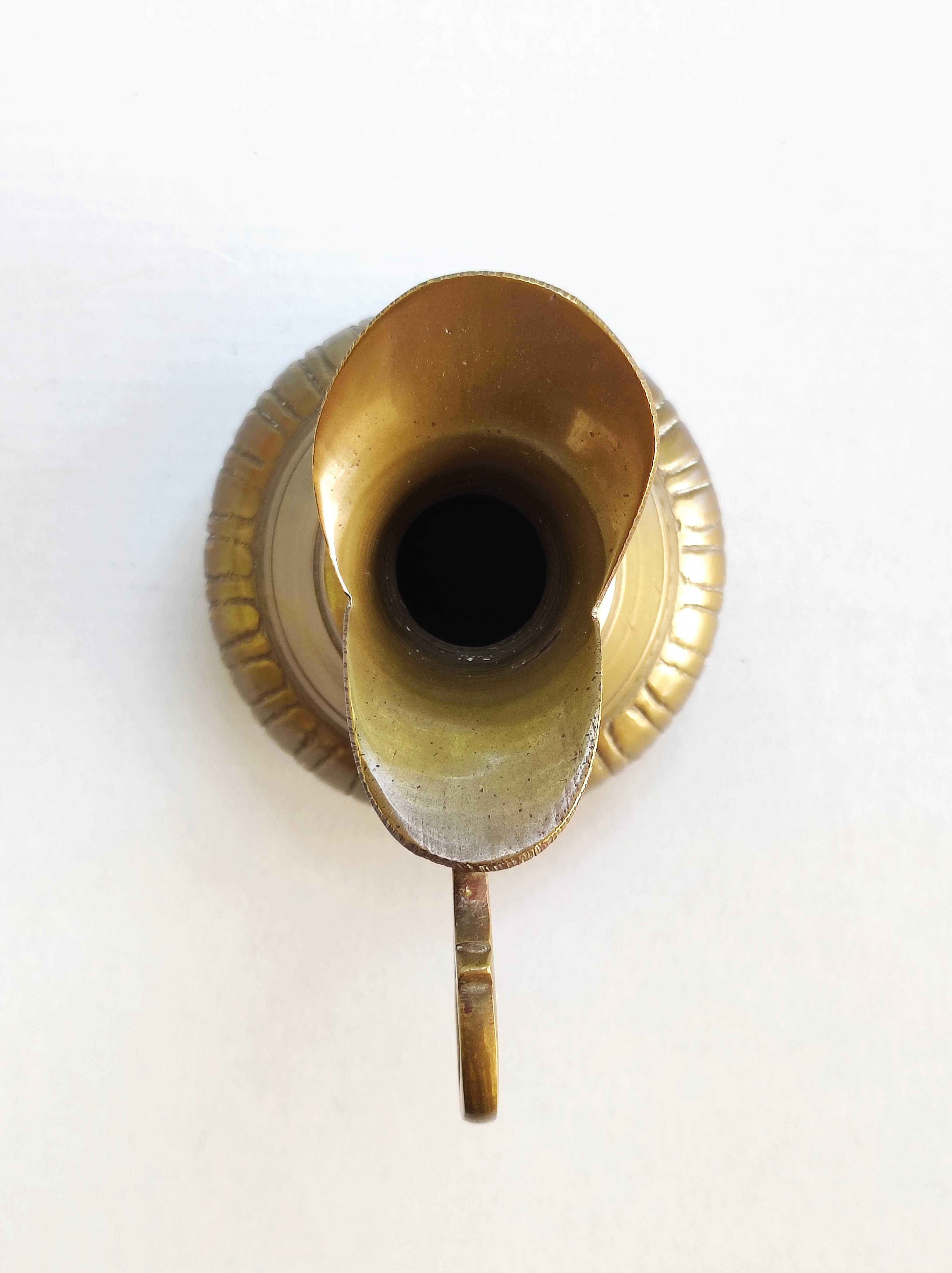 Jarra pequena metal latão anos 60/70