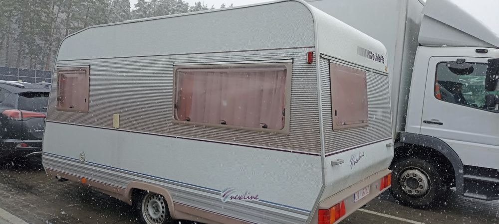 Прицеп-дача, кемпер, дом на колесах (Причіп-дача, будинок на колесах)