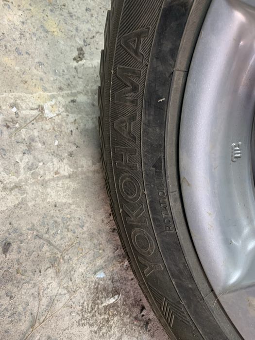 Продам комплект зимових шин з дисками!