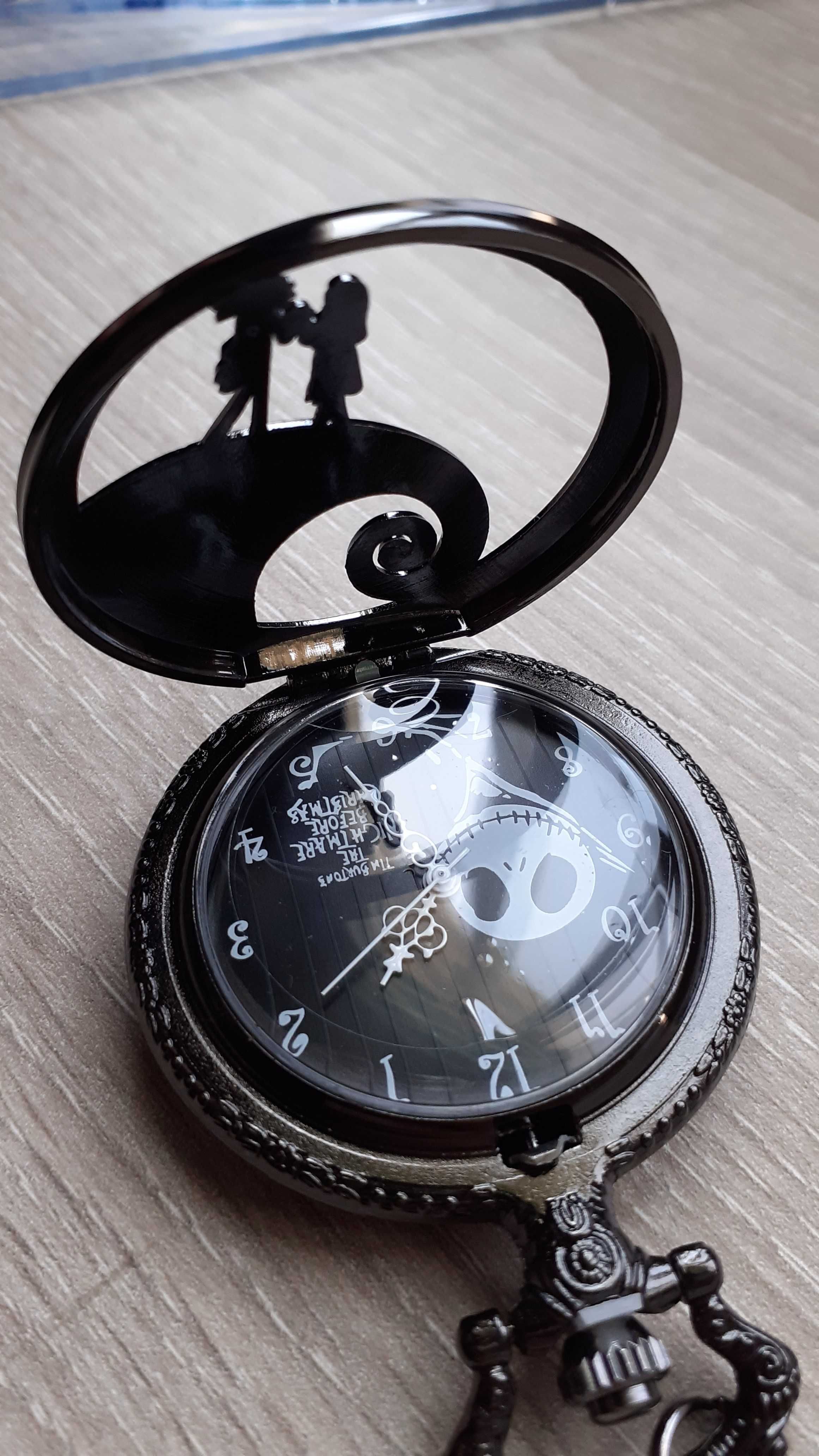 Relógio de bolso com corrente preto Nightmare Before Christmas NOVO